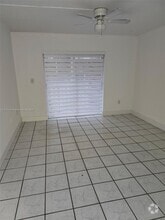 Building Photo - 325 NW 72nd Ave