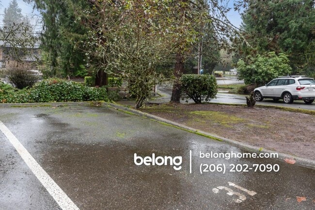 Building Photo - 515 Newport Way NW
