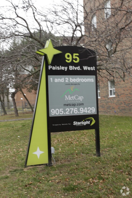 Draydon Manor Apartments 95 Paisley Blvd Mississauga, ON