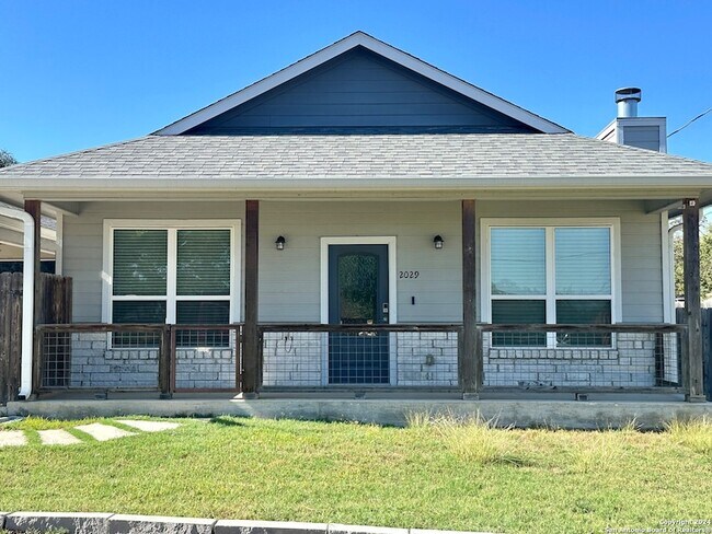 Building Photo - 2029 Blueridge Dr