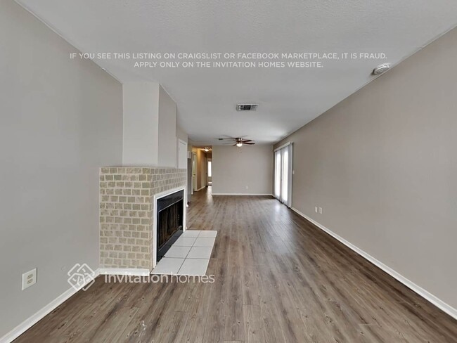 Foto del edificio - 421 Casie Ct