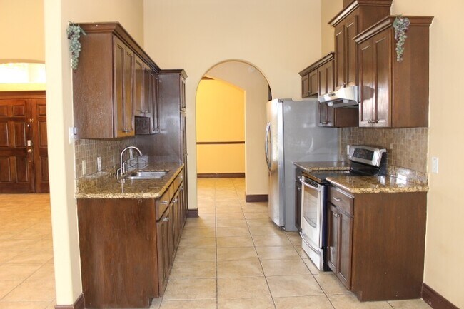 Building Photo - 2903 Fisher's Hill Loop