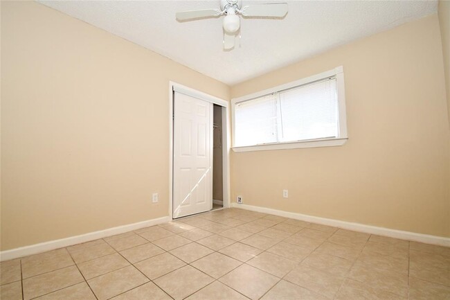 Foto del edificio - 772 Coolwood Dr