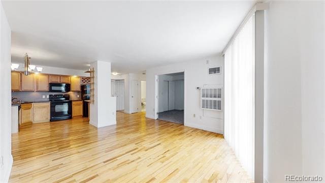 Building Photo - 601 W 11th Ave