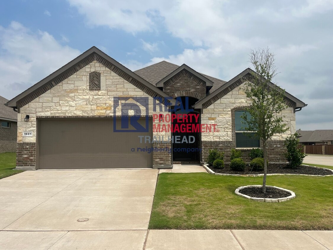1601 Native Dancer Wy, Granbury, TX 76049 House Rental in Granbury