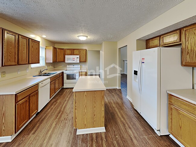 Building Photo - 6529 Hemmingford Dr