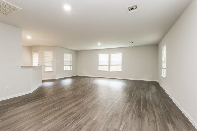 Foto del edificio - 2422 Gibbs Bend Ct