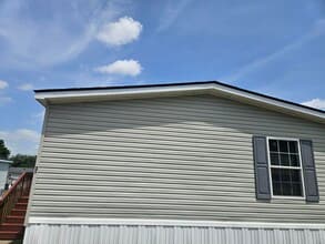 Building Photo - 39 Lynnwood Cir