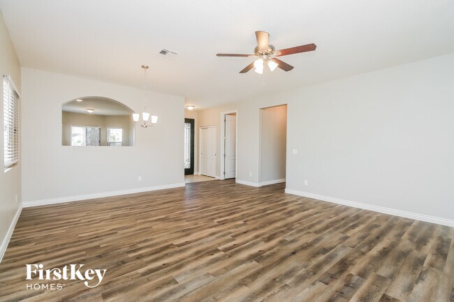 Foto del edificio - 677 W Mesquite Tree Ln