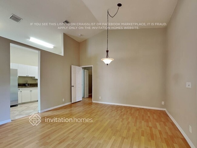 Building Photo - 5855 Eagle Cay Terrace