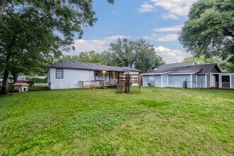 Building Photo - 503 Carrell St