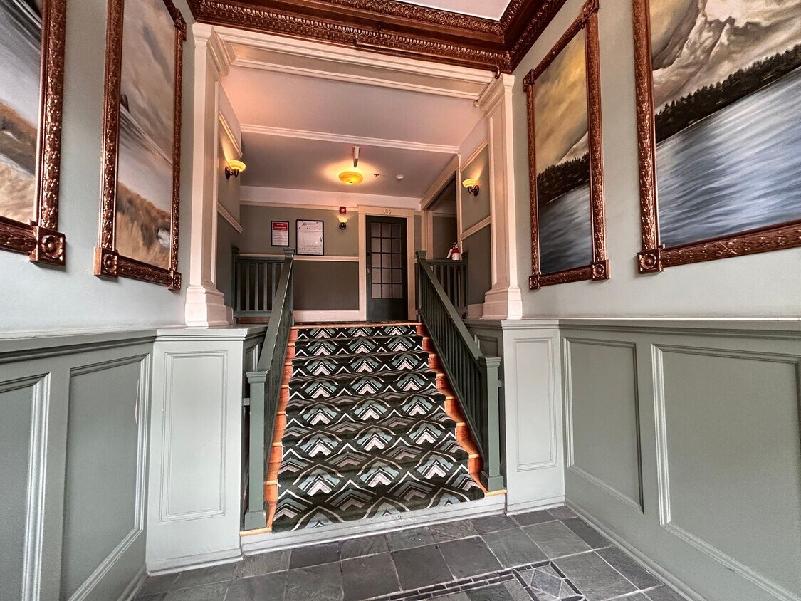 Foto principal - Vintage Charm - Top Floor NW Studio!