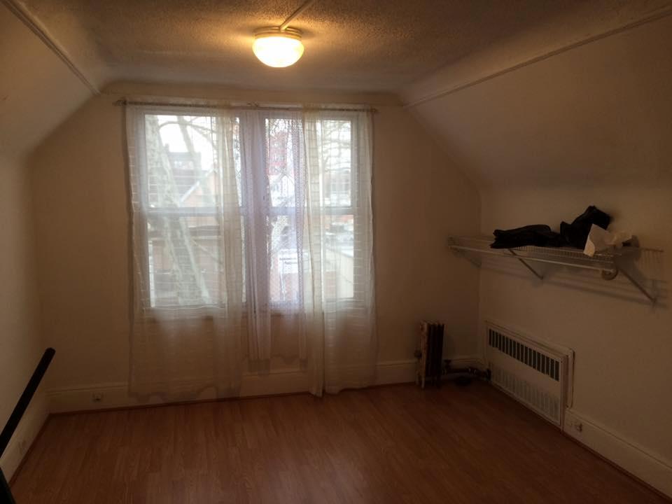 Primary Photo - 652 E 4th St
