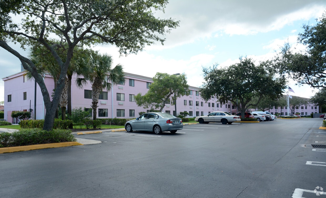 Primary Photo - AHEPA 18 Senior Apartments