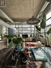 Building Photo - 637 Lake Shore Blvd W