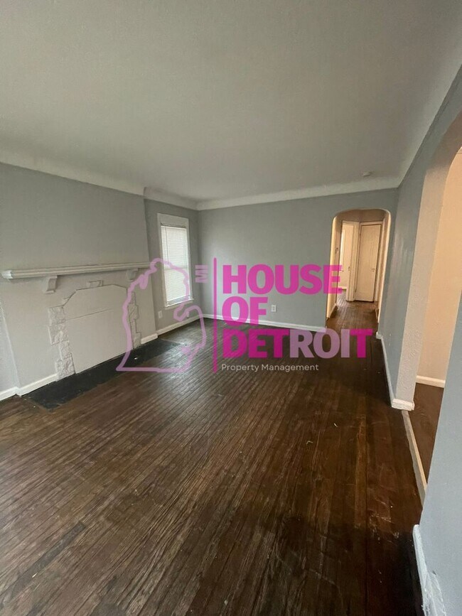 Building Photo - 3 BEDROOM | 1 BATH | FREE PRE SCREEN