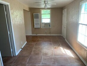 Building Photo - 1507 Polk St