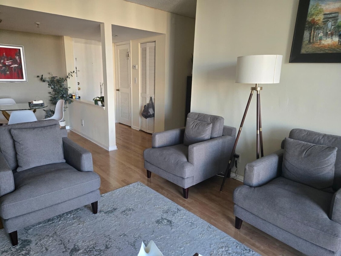 Primary Photo - 6797 Willow Wood Dr