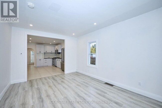 Building Photo - 65 Almond St