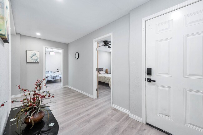 Foto del edificio - 4356 Phlox St