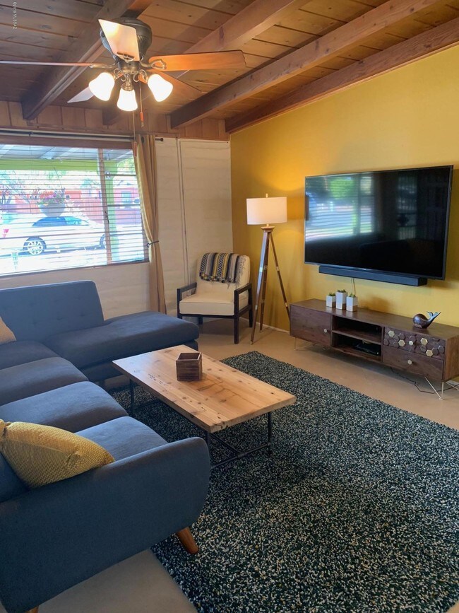 Foto del edificio - 2113 N Rita Ave