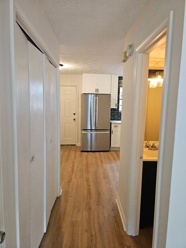 Foto del edificio - 490 S Jeff Davis Dr