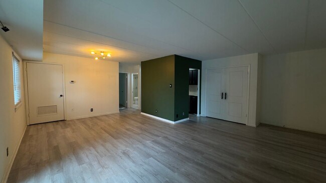 Building Photo - 6270 Edsall Rd