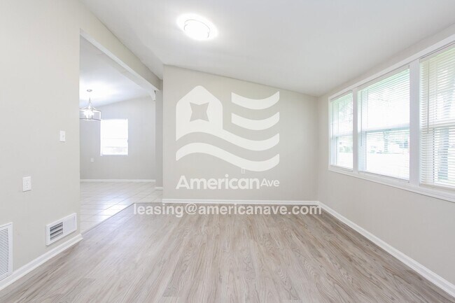 Foto del edificio - 2968 Wallace Ave