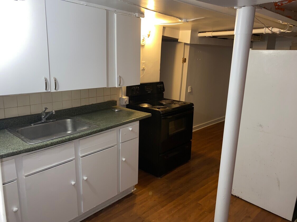 Foto principal - Unit G - 2018 W Birchwood Ave