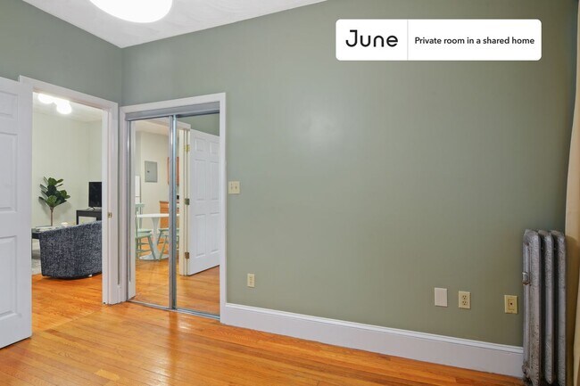 Foto del edificio - Room in Shared 4 bed/1 bath home