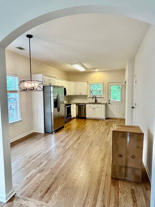 Building Photo - 1107 Cashmere Dr