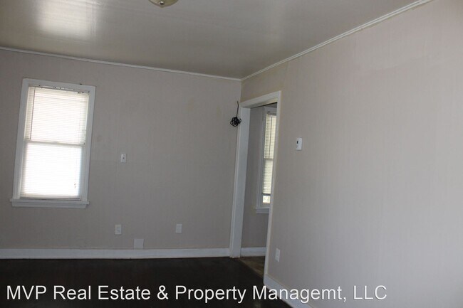 Building Photo - 2 br, 1 bath House - 2208 S Air Depot Blvd