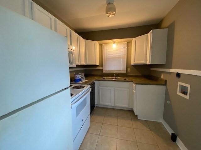 Foto del edificio - 4744 Bowen Ave