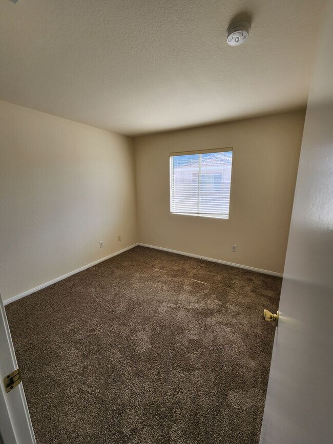 Foto del edificio - 3 Bedroom Home in Scripps Ranch - 2 Car Garage - Aspire/Encore Community