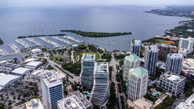 Foto del edificio - 2831 S Bayshore Dr