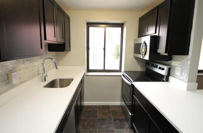 Foto del edificio - 1425 McFarland Rd