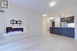 Building Photo - 39 Annie Craig Dr