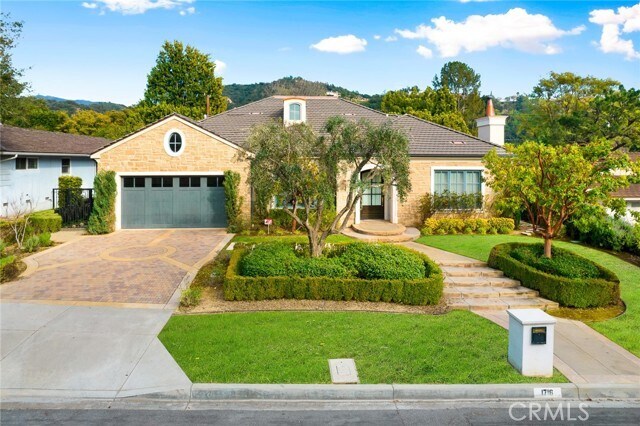 Foto principal - 1716 Alta Oaks Dr