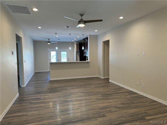 Building Photo - 5079 S Jacaranda Pl