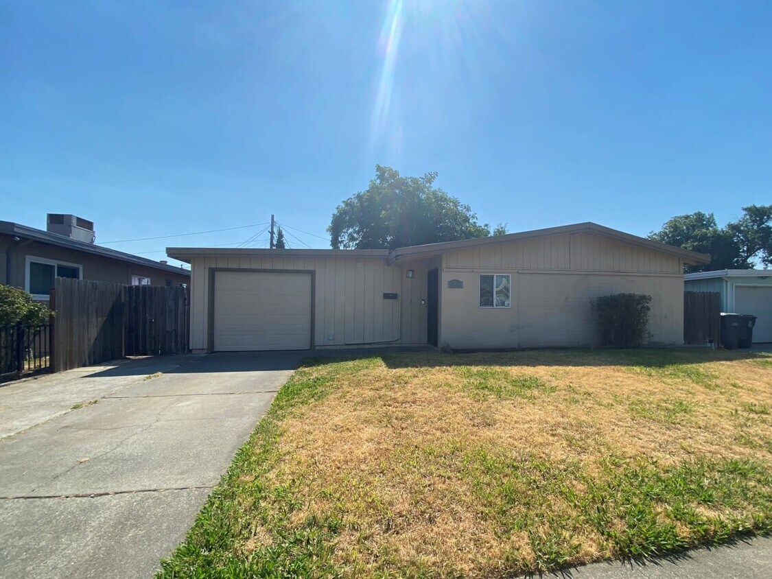 312 Hopkins Dr House Rental in Fairfield, CA