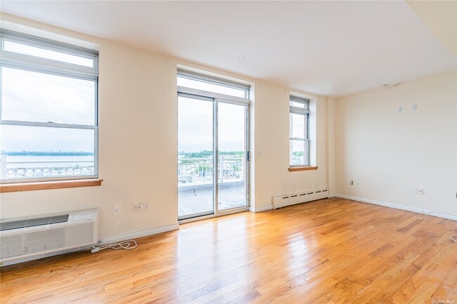Building Photo - 14-34-34 110th St