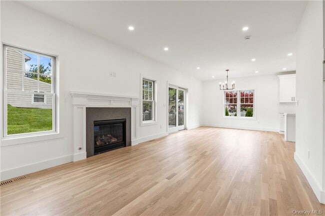 Building Photo - 35 Summit Ave