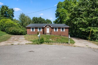 Building Photo - 711 Frankfort Dr