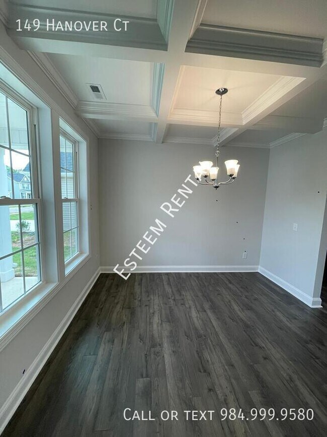 Foto del edificio - 149 Hanover Ct