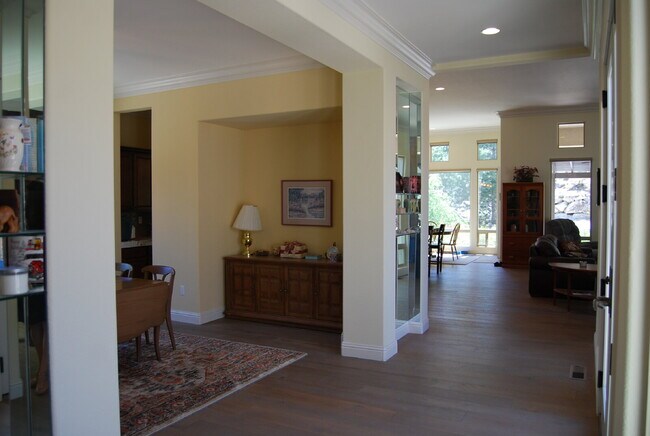 Foto del edificio - Single Level Home in Mountaingate