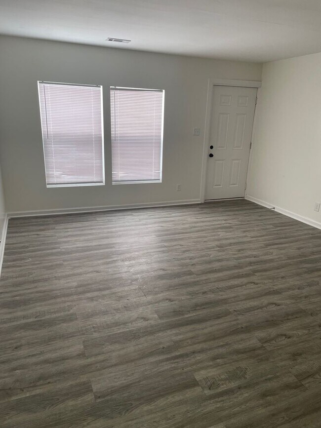 Foto del edificio - Renovated Home in Miller Area