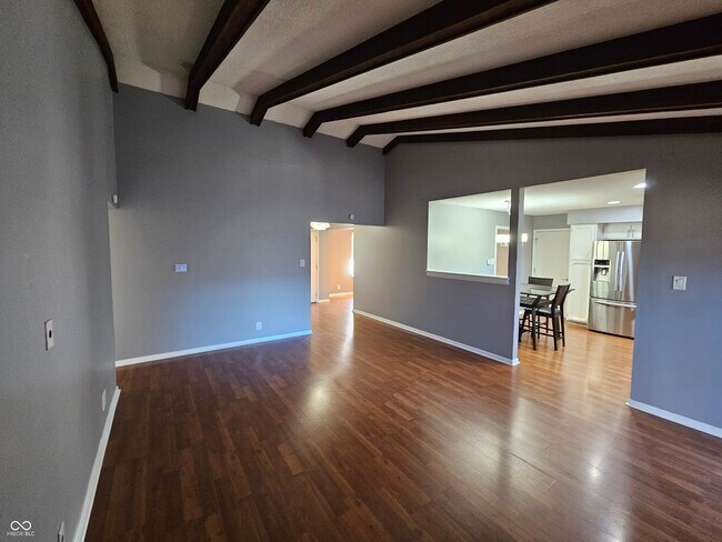 Foto del edificio - 3121 Shadow Brook Dr