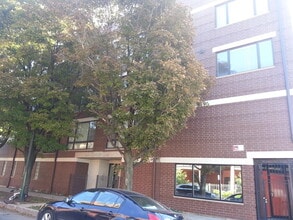 Building Photo - 2357 W School St