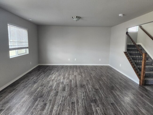 Building Photo - 4457 Zircon Dr