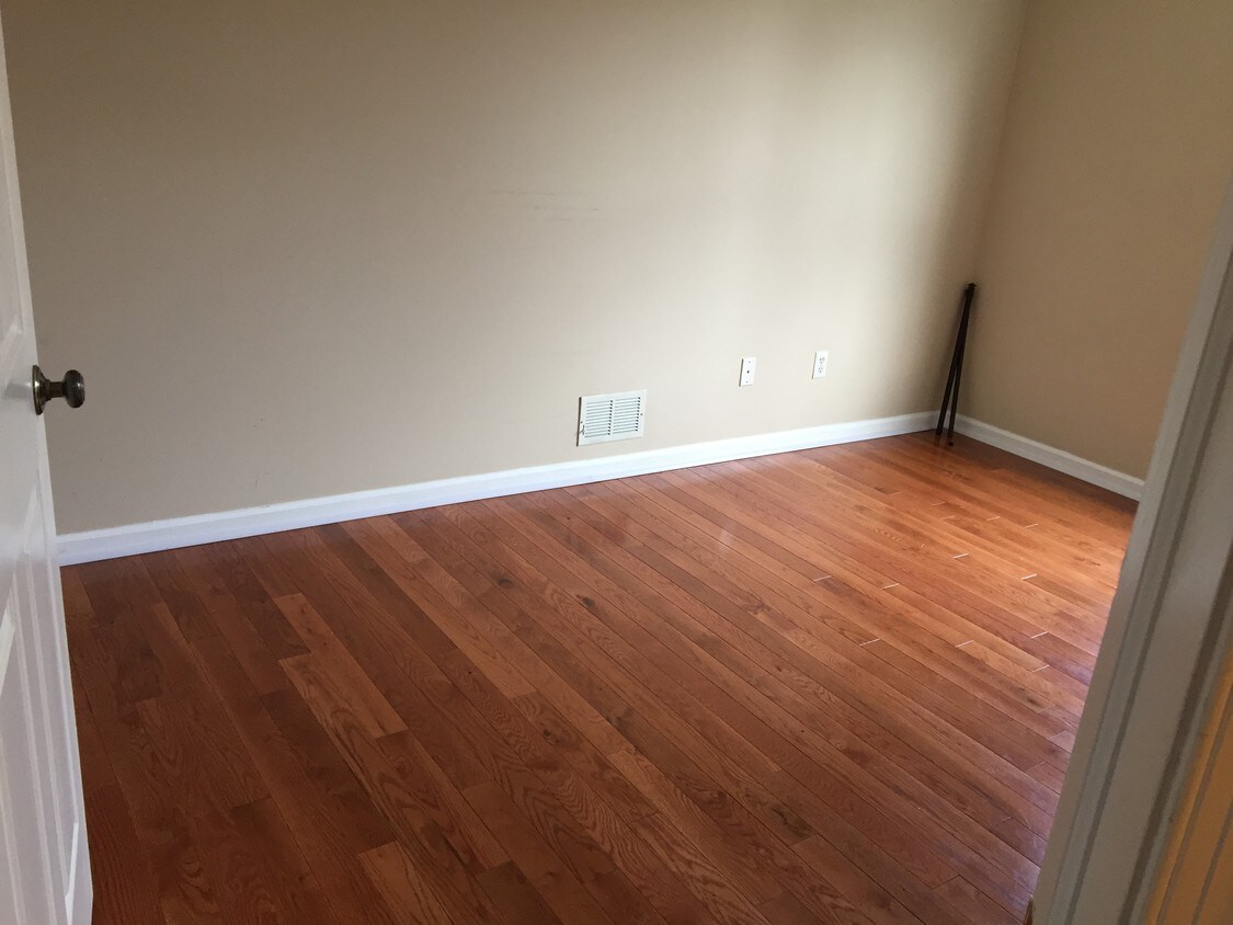 Real hardwood floors! - 38 Holly Dr